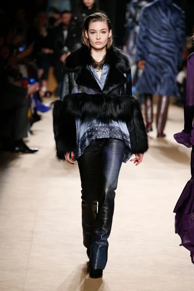 Look 52